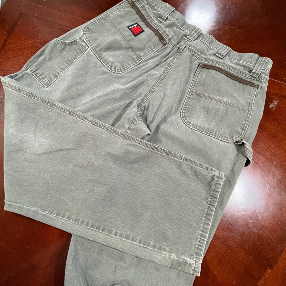 Wrangler Riggs Carpenter Pants Mens 36x32 Sage Green Ripstop Stained Hems Flaw